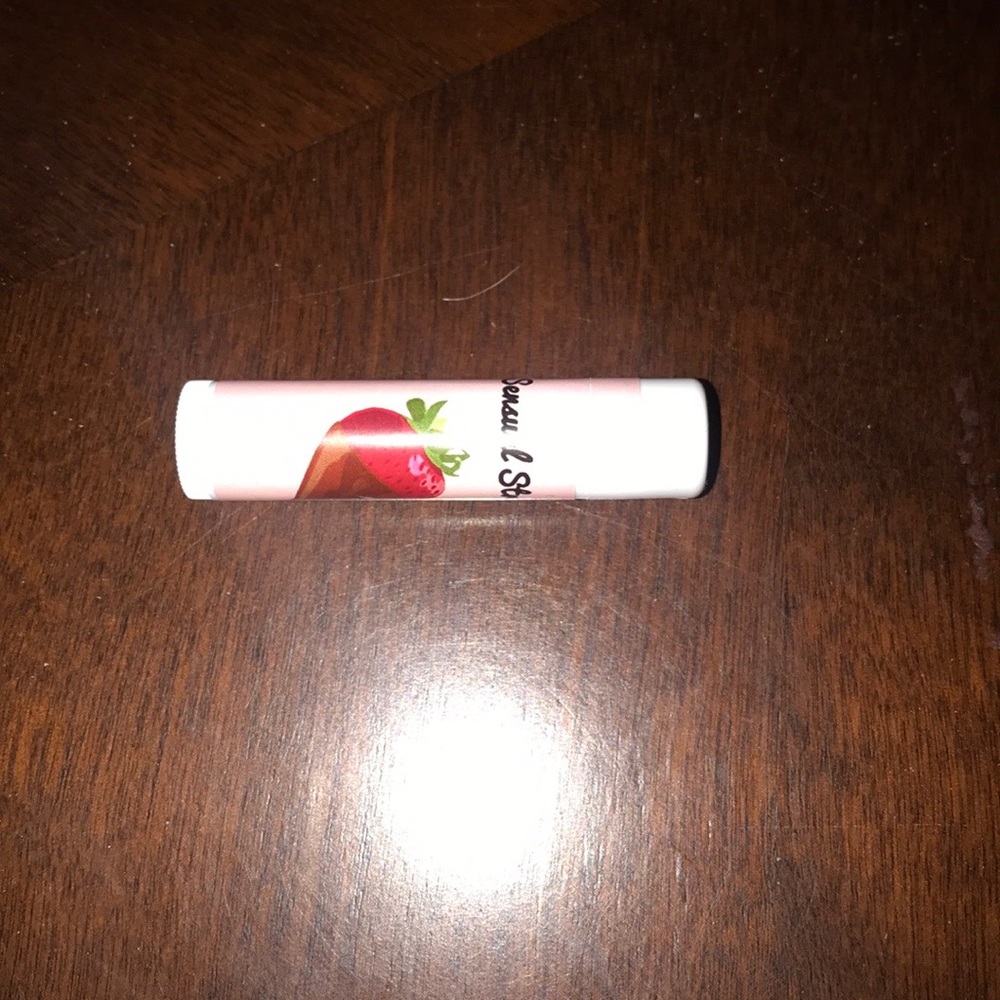 Lip Moisturizer - Picture 6 of 6